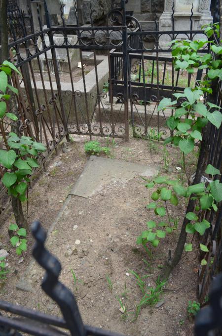 Navtlugi Jewish Cemetery