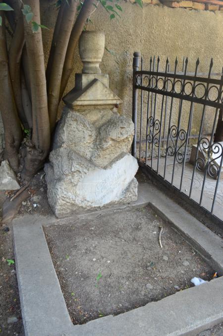 Navtlugi Jewish Cemetery