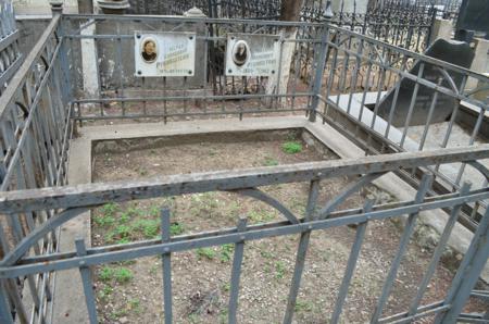 Navtlugi Jewish Cemetery