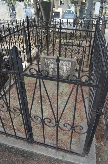 Navtlugi Jewish Cemetery