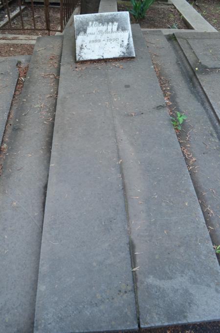 Navtlugi Jewish Cemetery