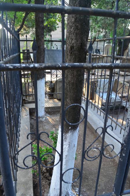 Navtlugi Jewish Cemetery