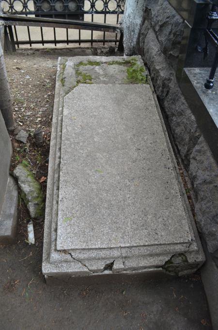 Navtlugi Jewish Cemetery