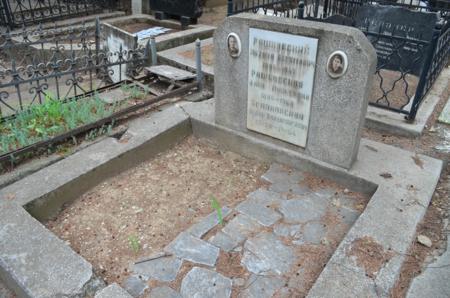 Navtlugi Jewish Cemetery