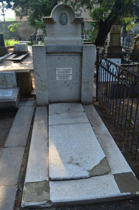 Navtlugi Jewish Cemetery