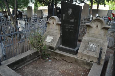 Navtlugi Jewish Cemetery