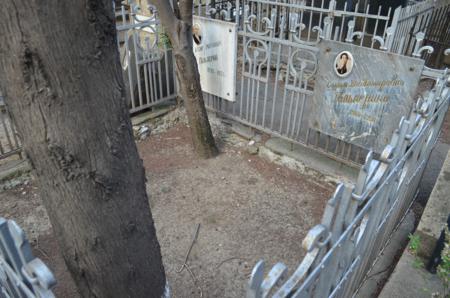 Navtlugi Jewish Cemetery