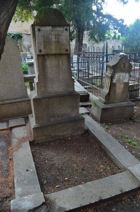 Navtlugi Jewish Cemetery