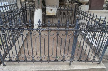 Navtlugi Jewish Cemetery