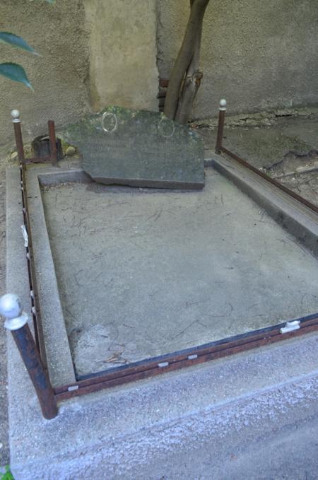 Navtlugi Jewish Cemetery