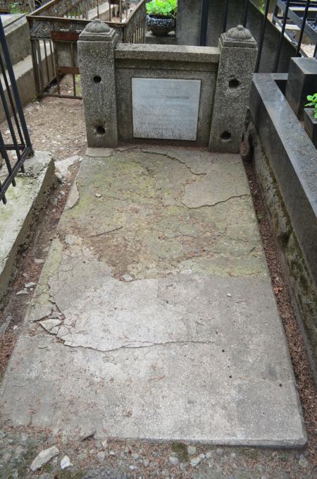 Navtlugi Jewish Cemetery