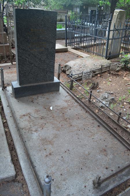 Navtlugi Jewish Cemetery