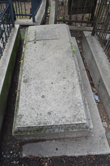 Navtlugi Jewish Cemetery