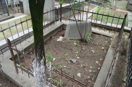 Navtlugi Jewish Cemetery