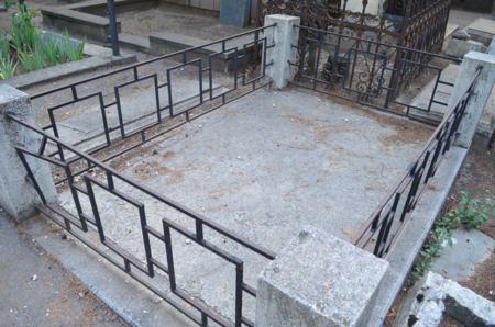 Navtlugi Jewish Cemetery