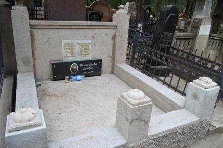 Navtlugi Jewish Cemetery