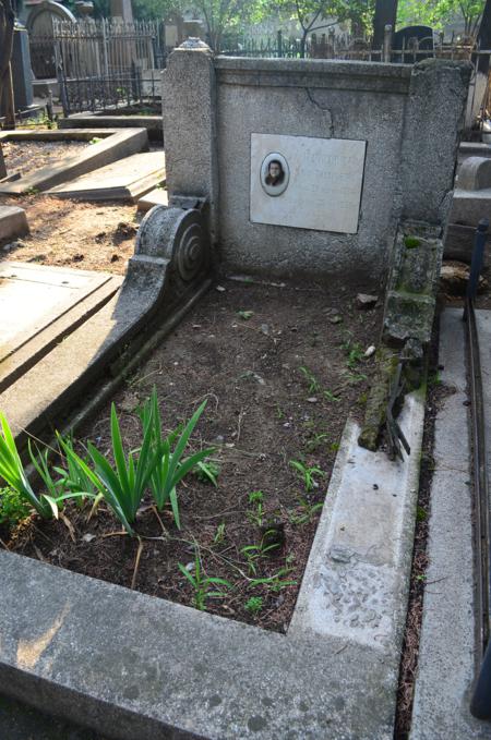 Navtlugi Jewish Cemetery