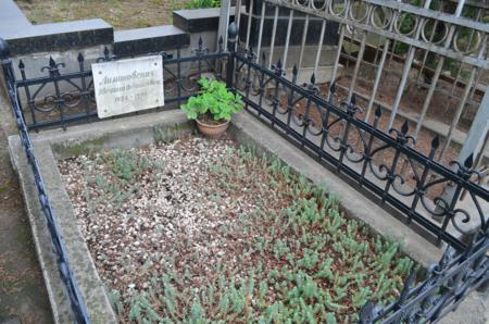 Navtlugi Jewish Cemetery