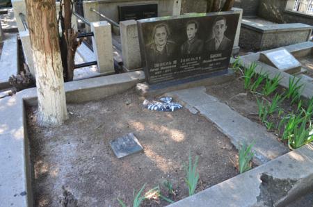 Navtlugi Jewish Cemetery