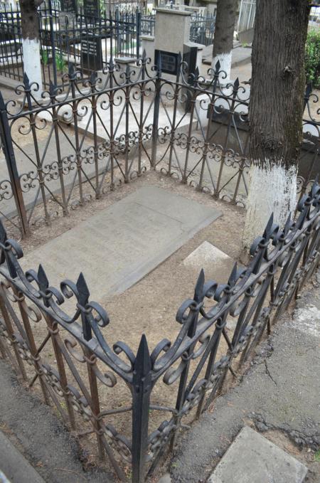 Navtlugi Jewish Cemetery