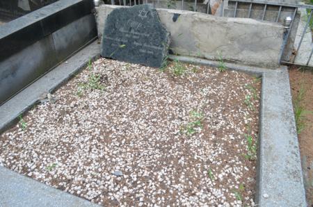 Navtlugi Jewish Cemetery