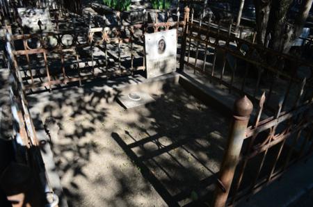 Navtlugi Jewish Cemetery