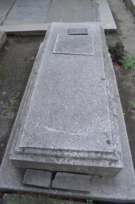 Navtlugi Jewish Cemetery