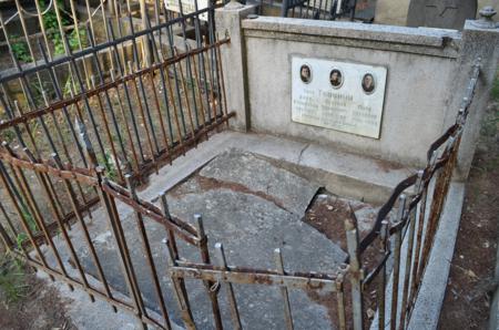 Navtlugi Jewish Cemetery