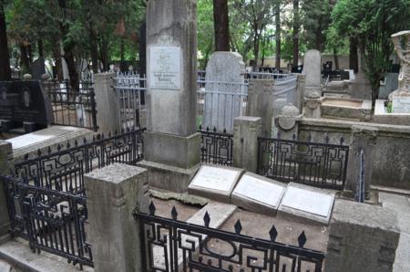 Navtlugi Jewish Cemetery