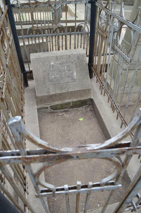Navtlugi Jewish Cemetery