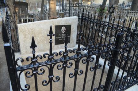 Navtlugi Jewish Cemetery