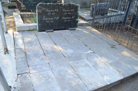 Navtlugi Jewish Cemetery