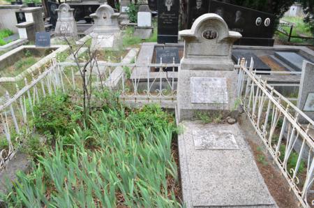 Varketili Jewish Cemetery
