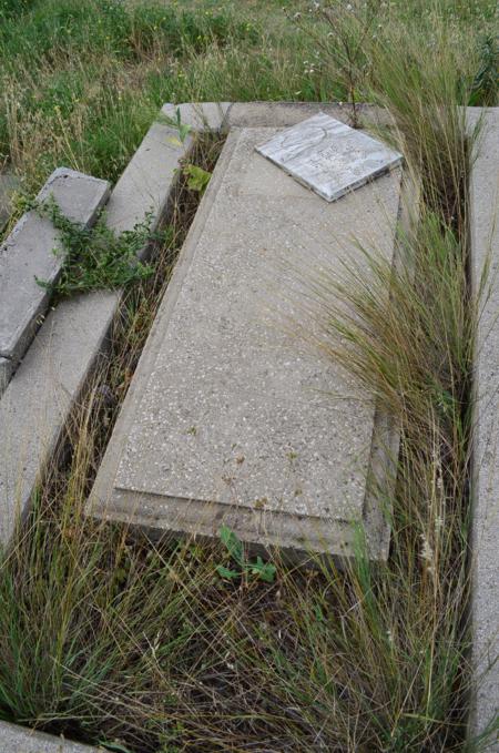 Varketili Jewish Cemetery