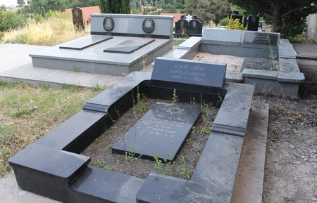 Varketili Jewish Cemetery